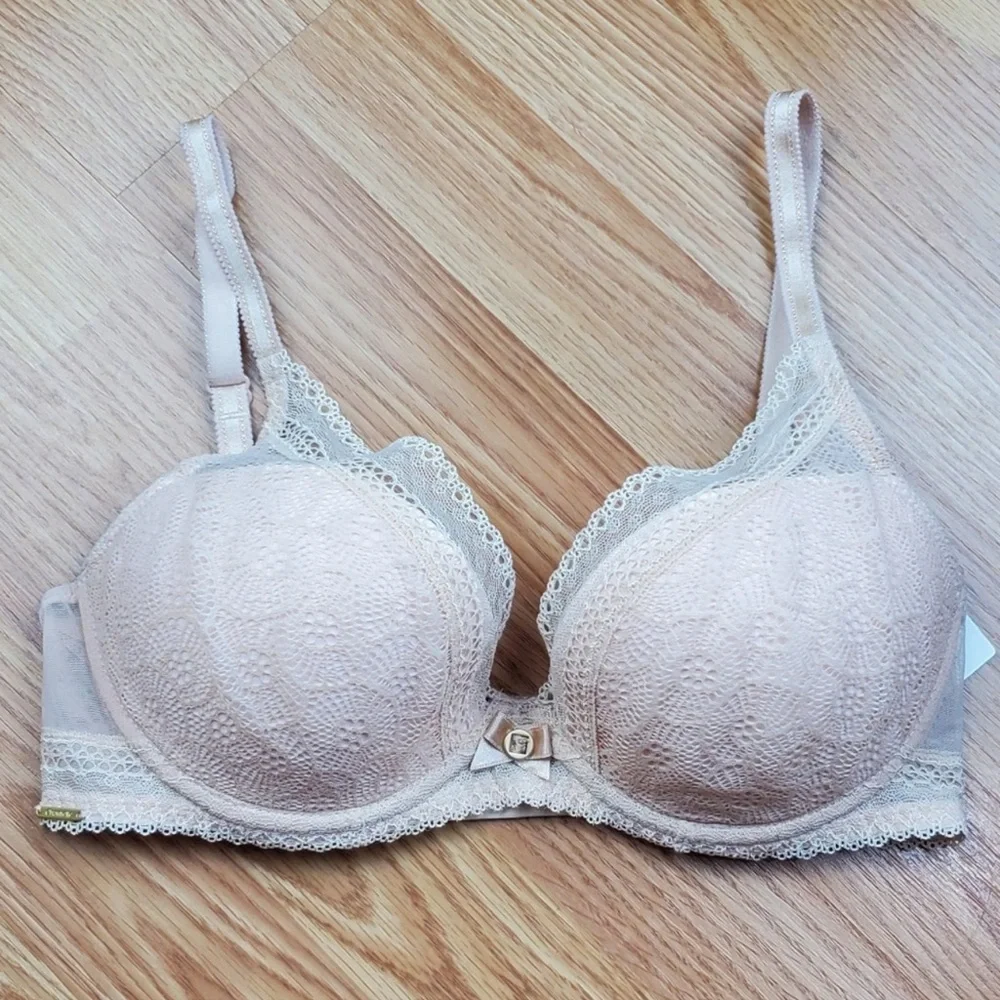 NWOT Chantelle 30 DDD festive lace plunge underwire bra nude blush - Picture 3 of 6